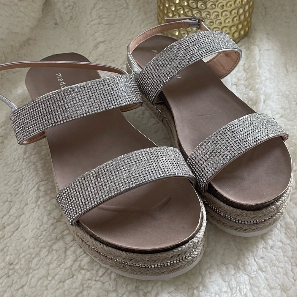 Steve Madden Girl Silver Platform Sandal
Size 11